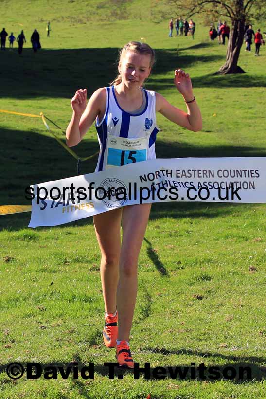 Girls under-15s, 2022 NECAA Cross Country Relays, Thornley Hall Farm, Peterlee, County Durham, October 15th. Photo: David T. Hewitson/Sports for All Pics